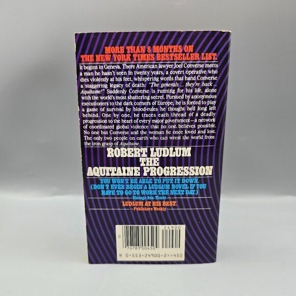 Robert Ludlum Thrilling action Mystery Paperback Books (Set of 6) - Picture 15 of 15